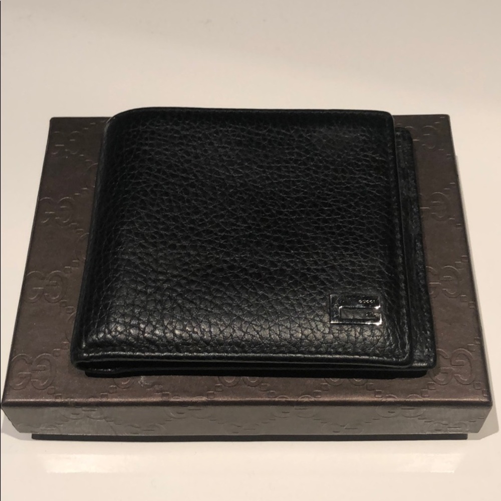 Men’s Authentic Gucci Wallet